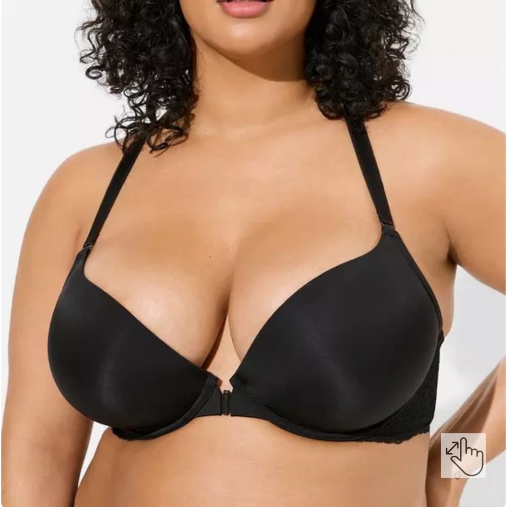 Torrid XO Plunge Push-Up Front Close Bra